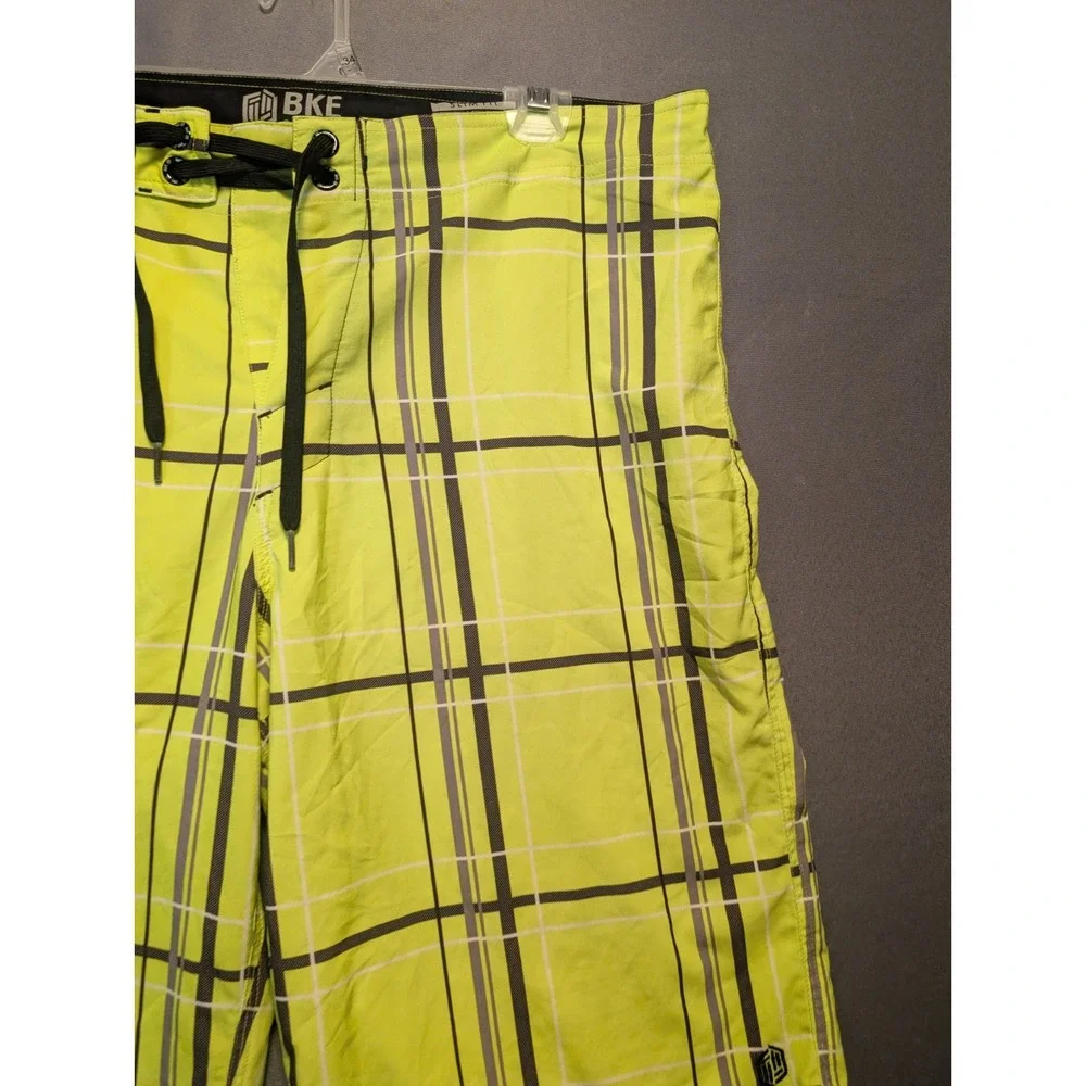 Buckle BKE Sport Board Shorts Mens 36 Lime Green Plaid Slim Fit Swim Trunks